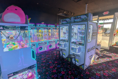 arcade-claw-crane-hyperspace-starcade.jpg